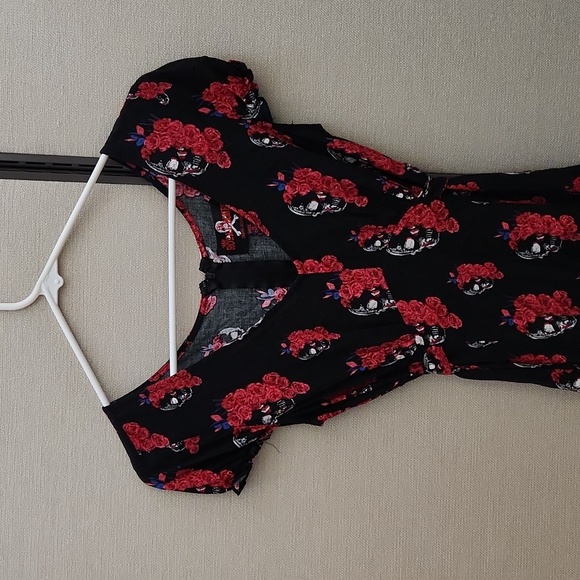 Royal Bones By Daang Goodman Skulls and Flowers Dress Size Small - Picture 3 of 16
